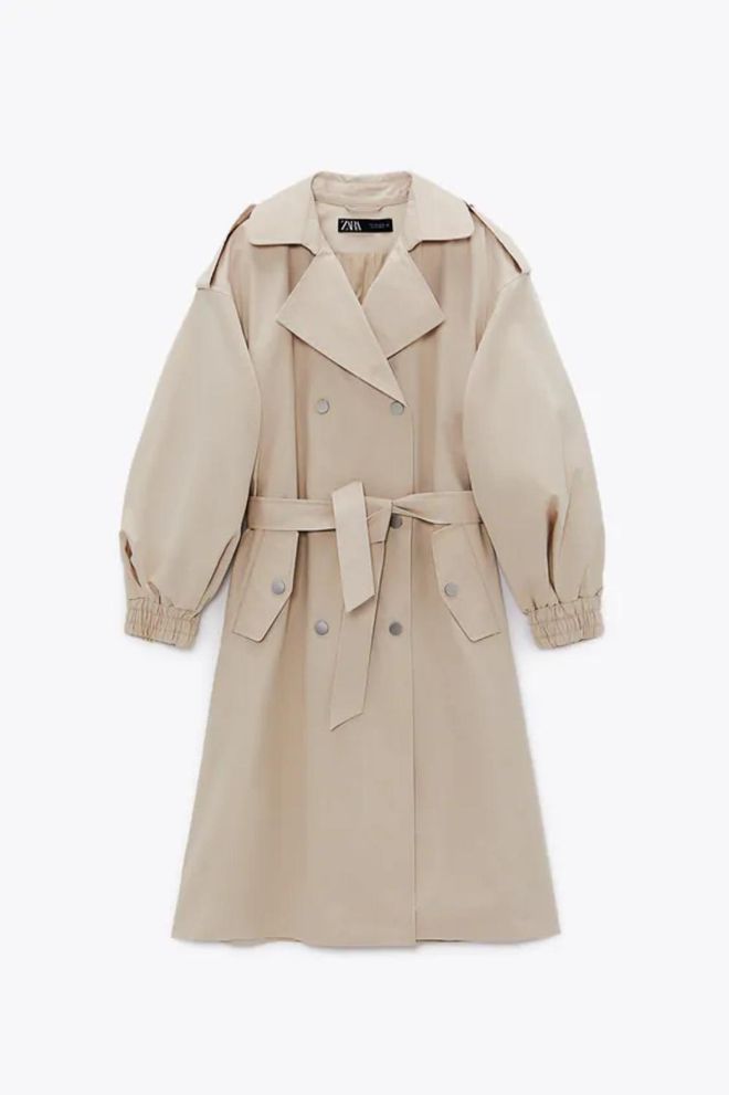 Trench larga de edición especial de Zara (65,95 €)