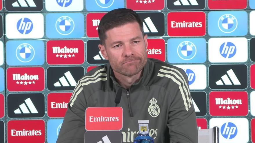 Xabi Alonso comprende la decisión de parar de Araujo: "No son máquinas"