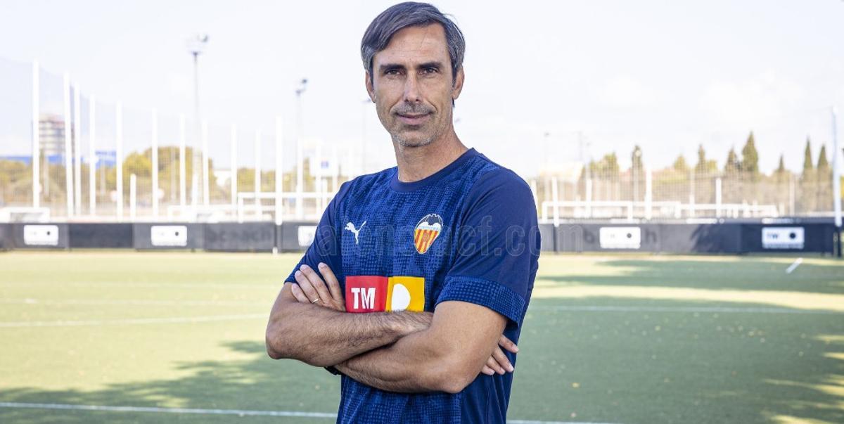 Fernando Martín, técnico del Valencia CF femenino B.