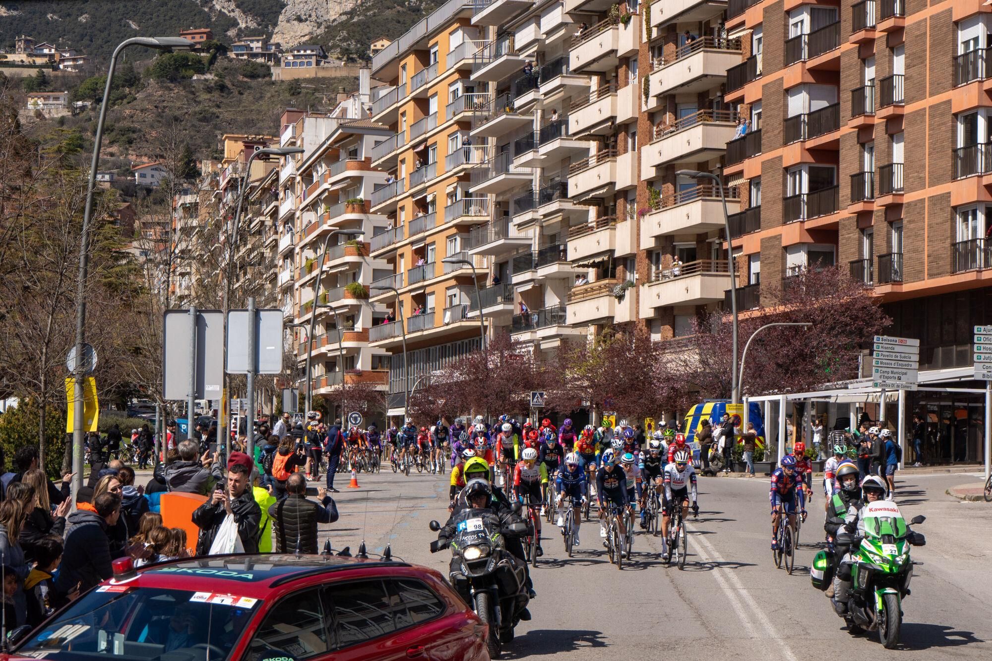 Les millors imatges de la sortida de la Volta a Berga