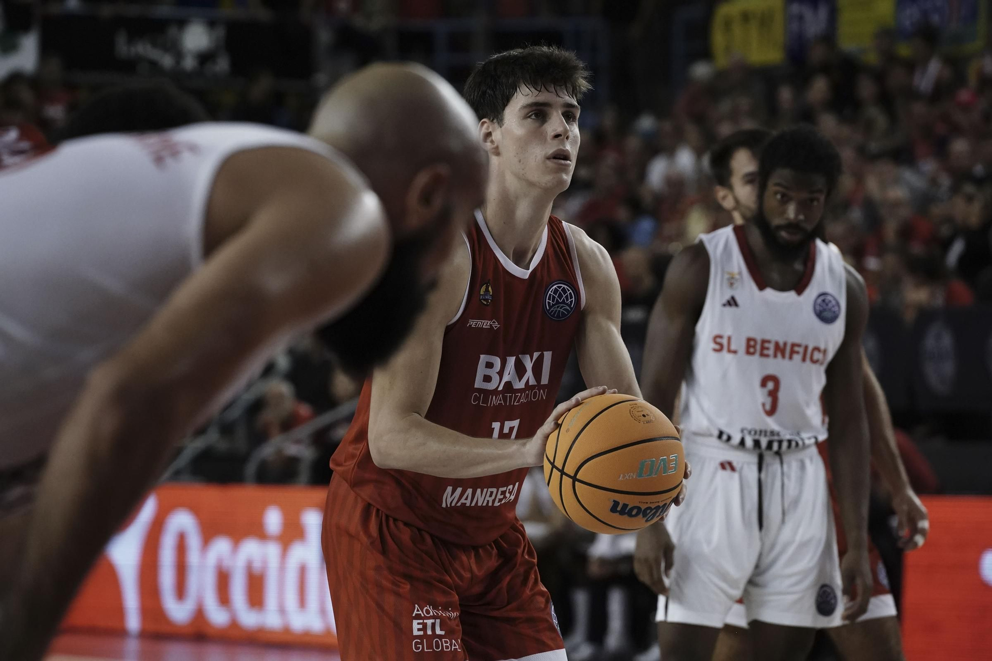 Les millors imatges del Baxi Manresa - SL Benfica
