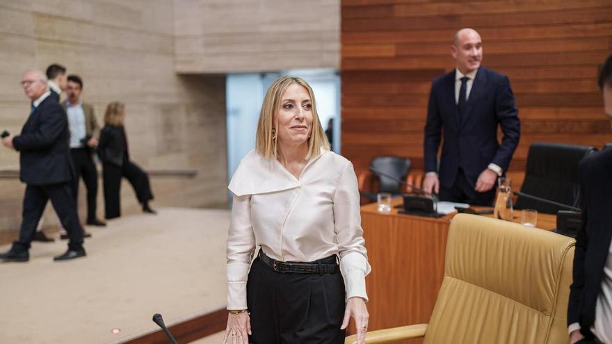 Los entresijos del pacto extremeño: quién ha cedido más en el acuerdo PP-Vox