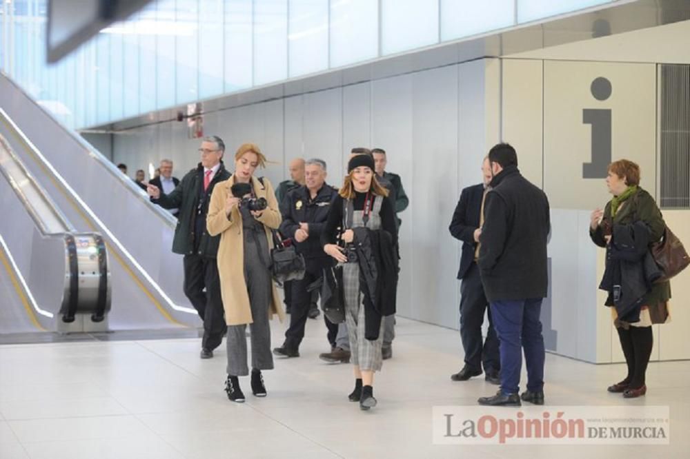 El delegado del Gobierno visita el aeropuerto de Corvera