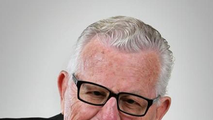 Alfonso Rovira presenta su último libro