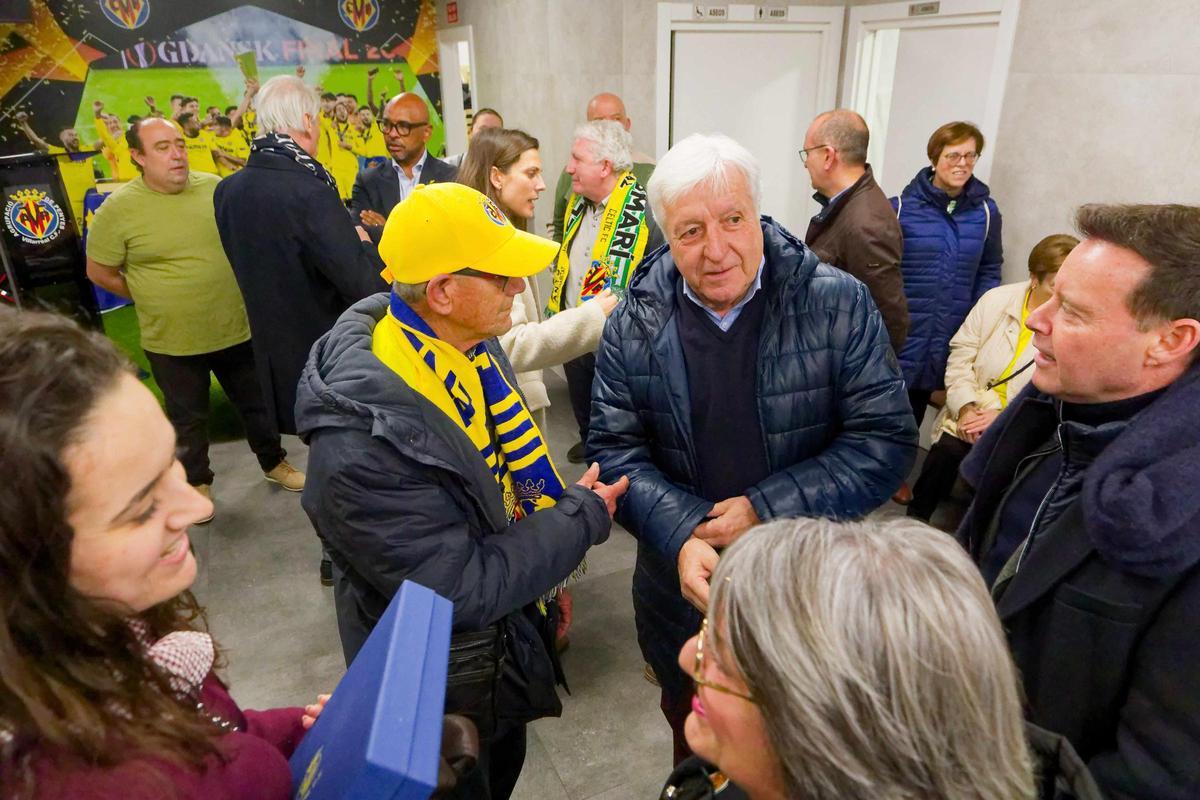 Galería | El Villarreal realiza el tradicional brindis por la permanencia