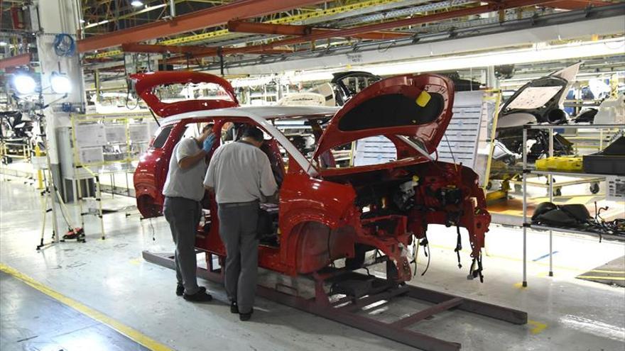 La planta de Opel España vuelve a la carga tras el parón veraniego