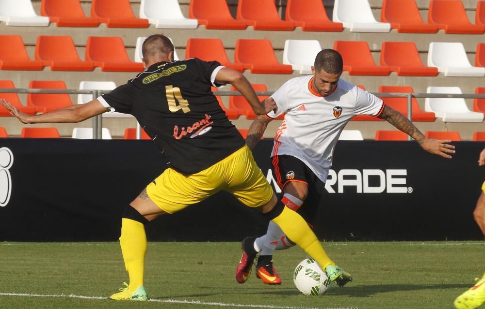 Las mejores imágenes del Valencia Mestalla - AE Prat