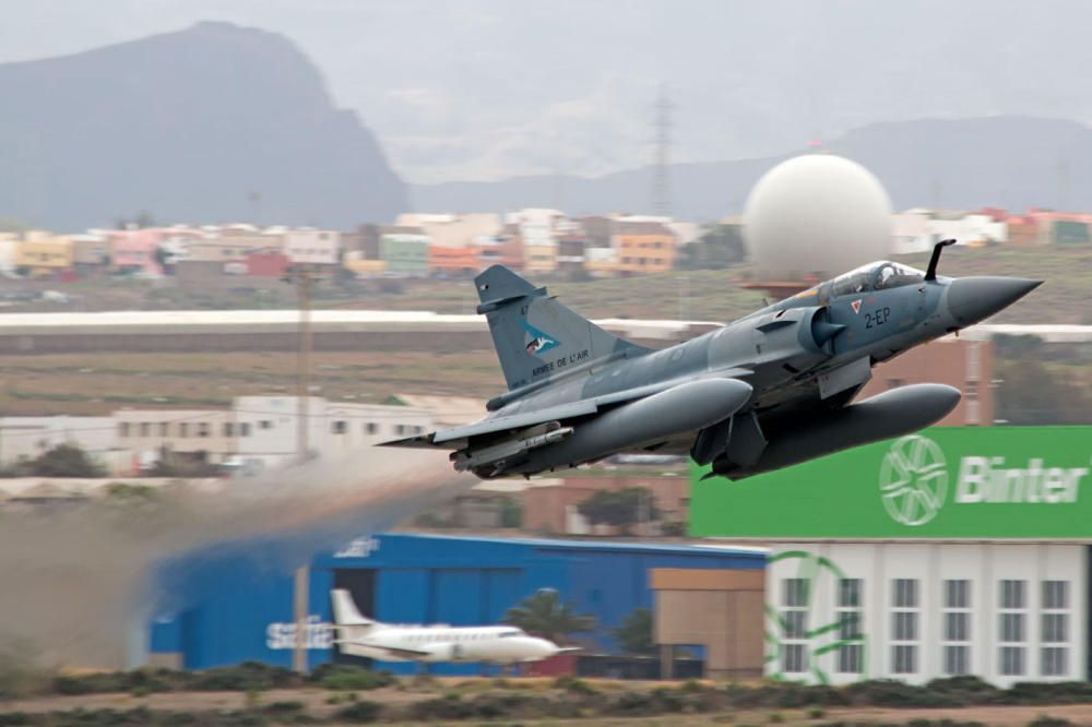 Maniobras de aviones del Ejército del Aire en Canarias