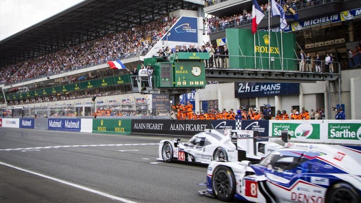 Alonso dio la salida de las 24 Horas de Le Mans en 2014