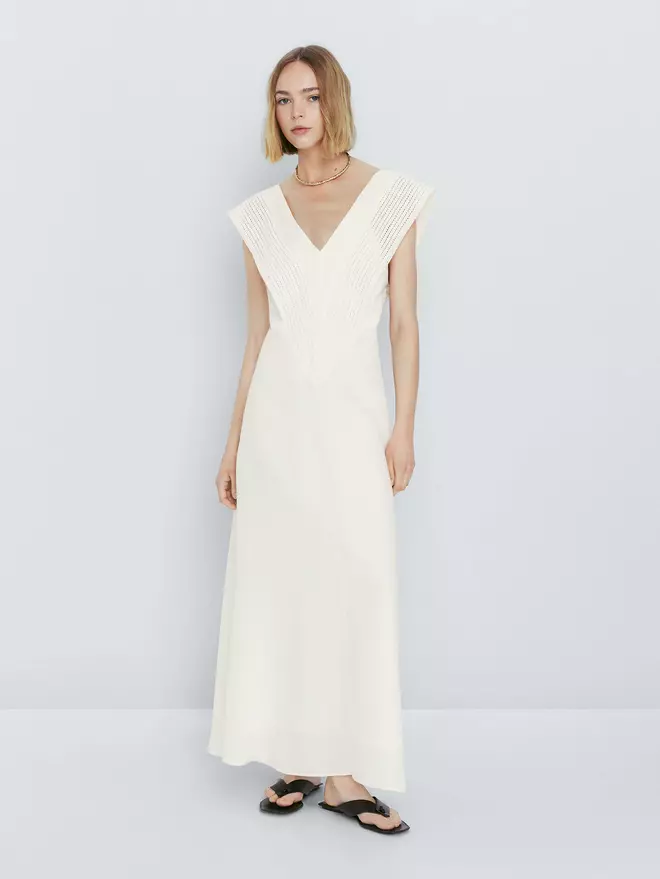 Vestido midi blanco con detalle crochet de Massimo Dutti