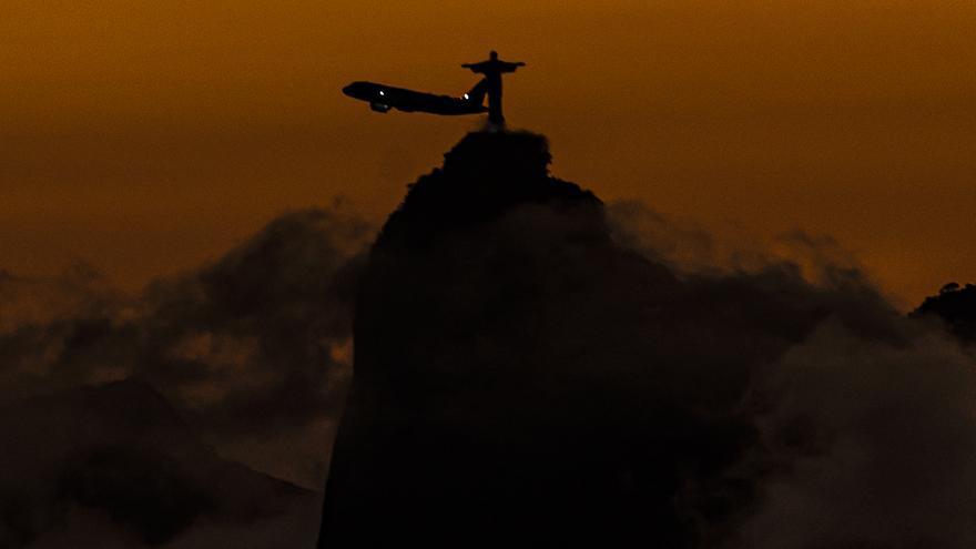 La estatua del Cristo Redentor de Río de Janeiro se queda a oscuras en solidaridad a Vinícius
