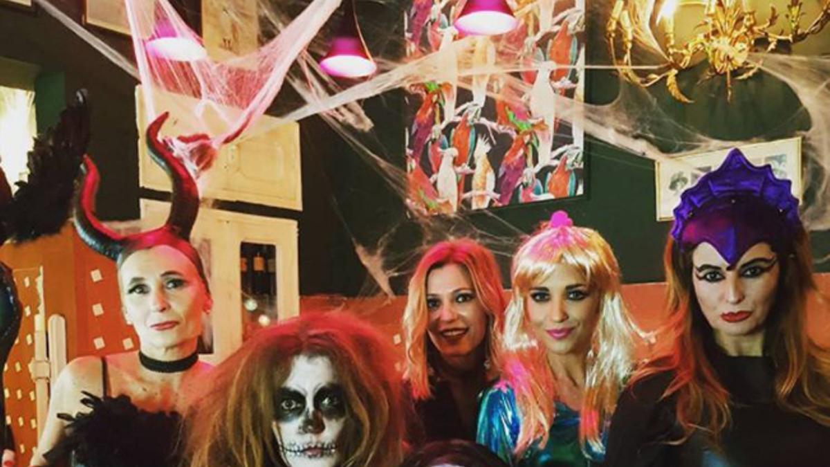 Paula Echevarría y sus amigas celebrando Halloween