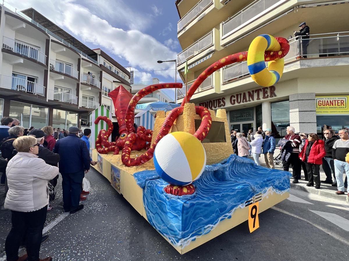 Les imatges de la rua del Carnaval de l'Escala