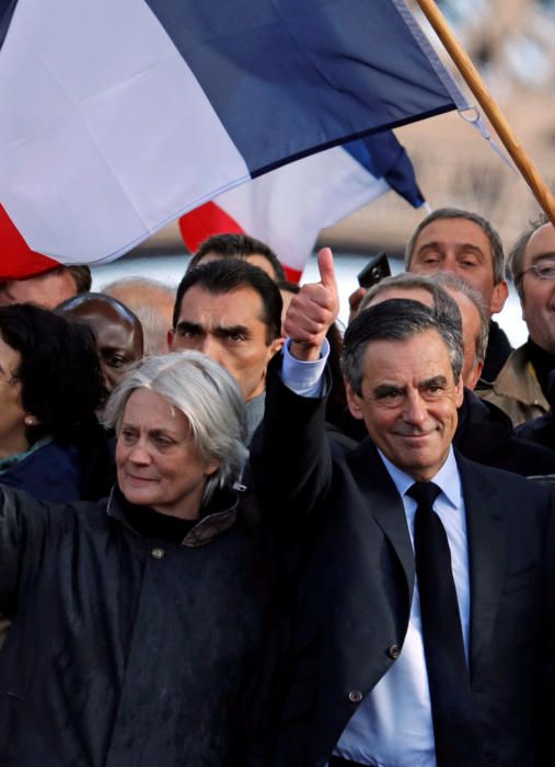 Acto de apoyo a François Fillon en París