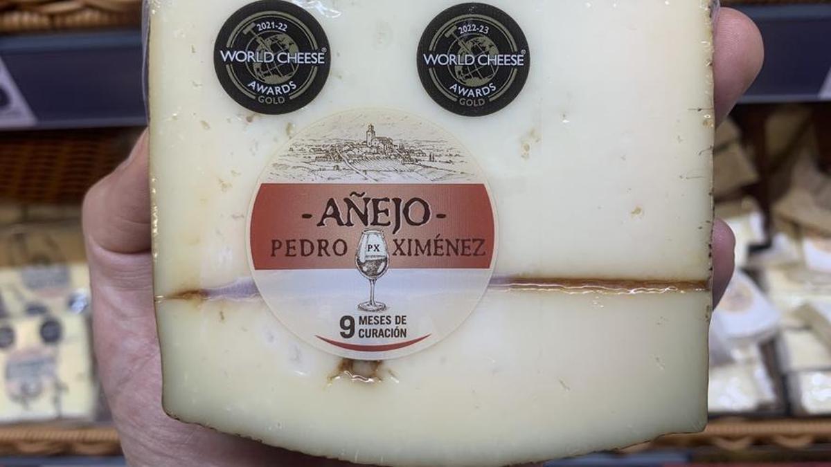 El queso añejo con Pedro Ximénez de Lidl.