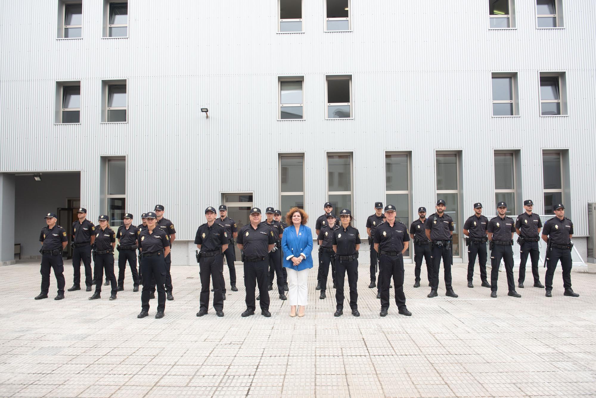 La comisaría de Lonzas de A Coruña recibe a 15 policías nacionales en prácticas