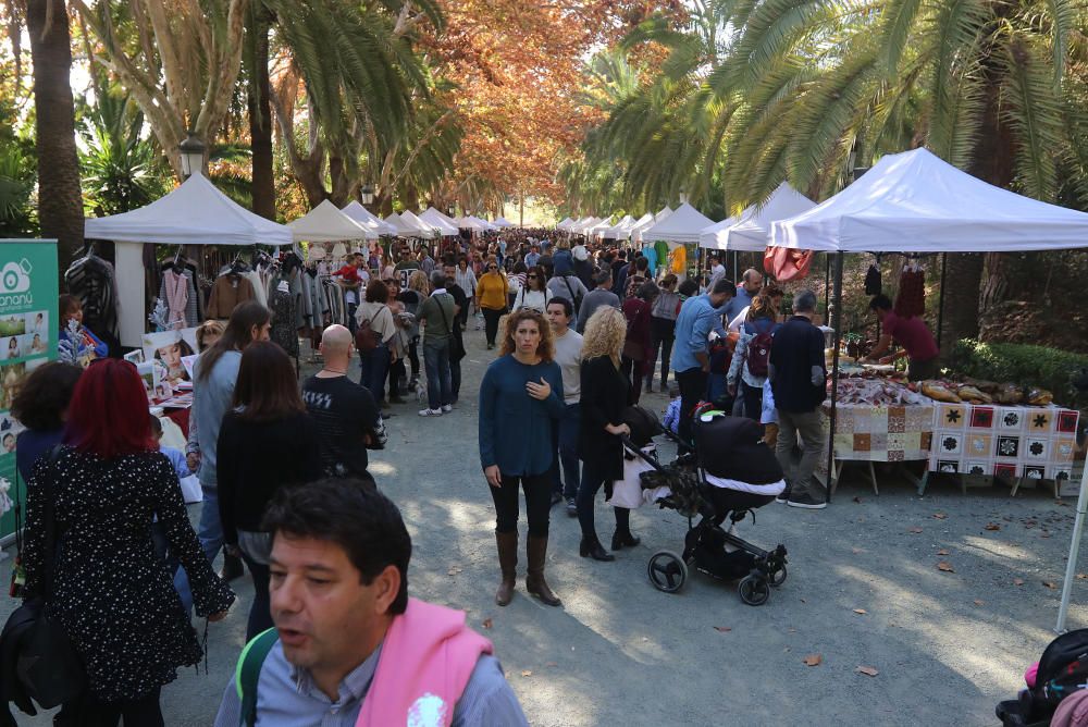 Segundo mercado navideño en el Jardín de la Concepción