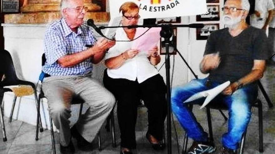 Manuel Barros, Teresa García y Manuel Álvarez en la lectura de &quot;Carta da Habana&quot;.