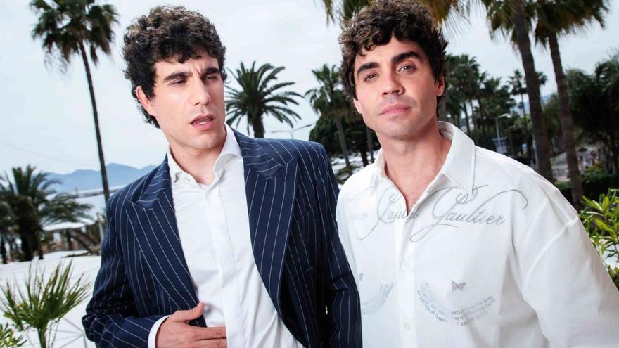 Javier Calvo y Javier Ambrossi (d). 
|  Europa Press