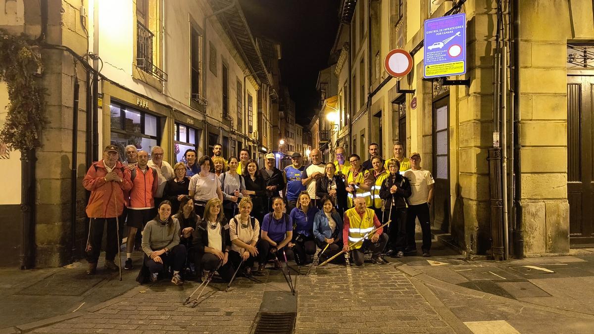 El grupo, a la salida de Villaviciosa.