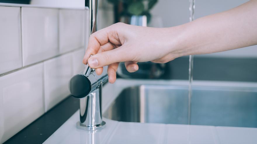 Descubre cómo ahorrar cientos de litros de agua en casa con estas seis sencillas ideas