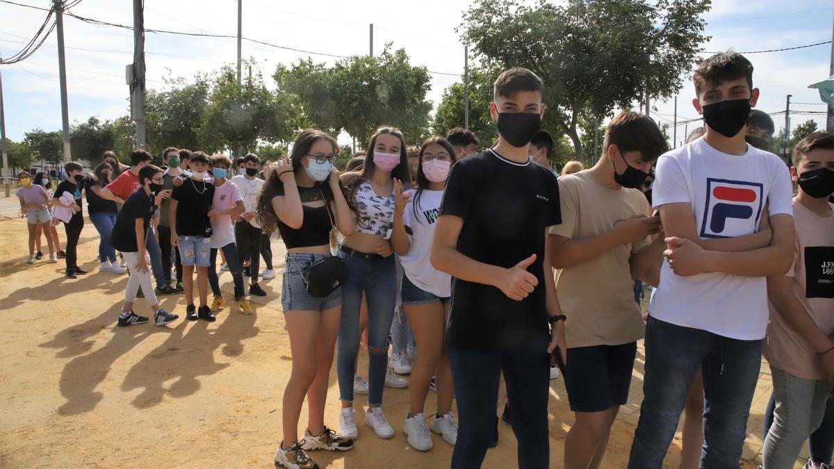 Los más jóvenes toman el 'Arenal Park'