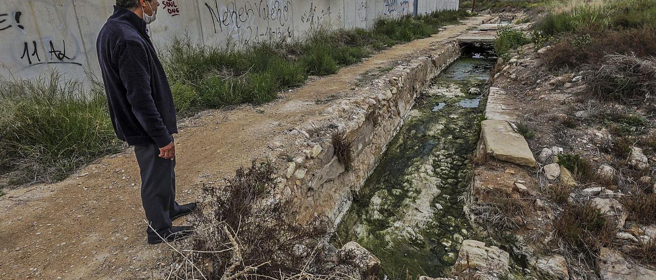 El estado de la Acequia Mayor del Pantano a su entrada en la ciudad, junto al convento de las Clarisas