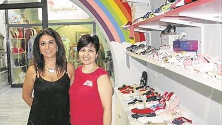 Calzados y Complementos Agares abre una tienda en el CIE de Villafranca -  Diario Córdoba