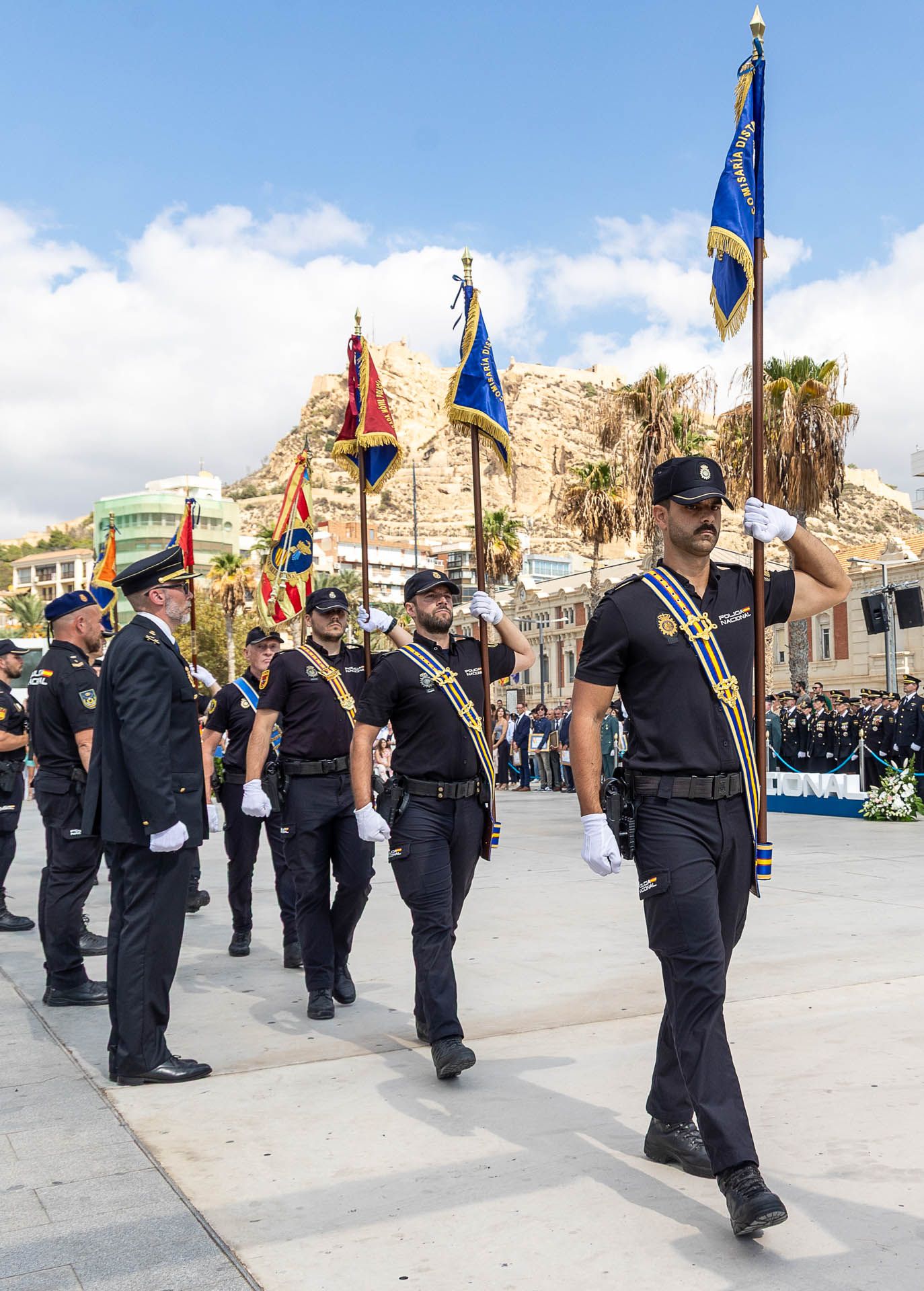 La Policía Nacional celebra en Alicante el día de su patrón