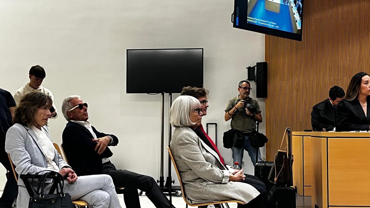 Vladimir Kokorev comparece a través de videollamada y acepta los cargos