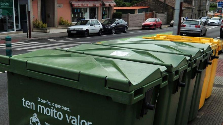 Contenedores en Meaño. | Iñaki Abella