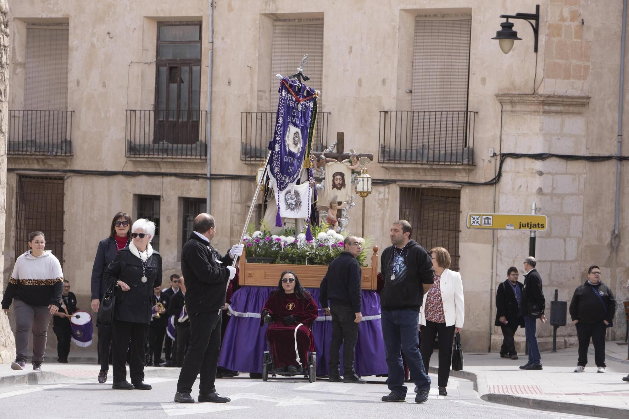 Las procesiones de Semana Santa toman las calles de Ontinyent