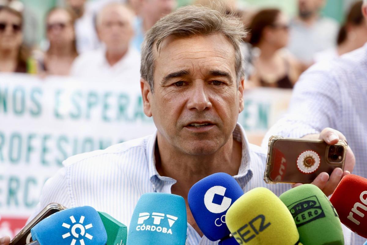 El presidente de la Unión Federal de Autoescuelas Andaluzas,, Rafael Cruz.