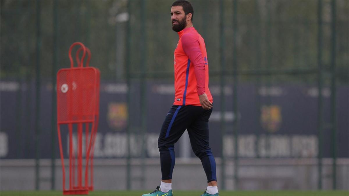 Arda Turan se ha quedado en Barcelona