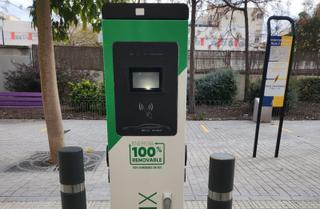 Movilidad en Ibiza: Vila instala nueve postes nuevos de recarga eléctrica