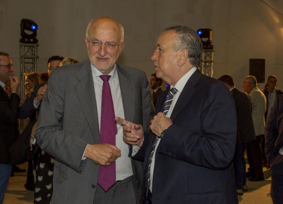 Juan Roig, junto a su hermano Fernando Roig.