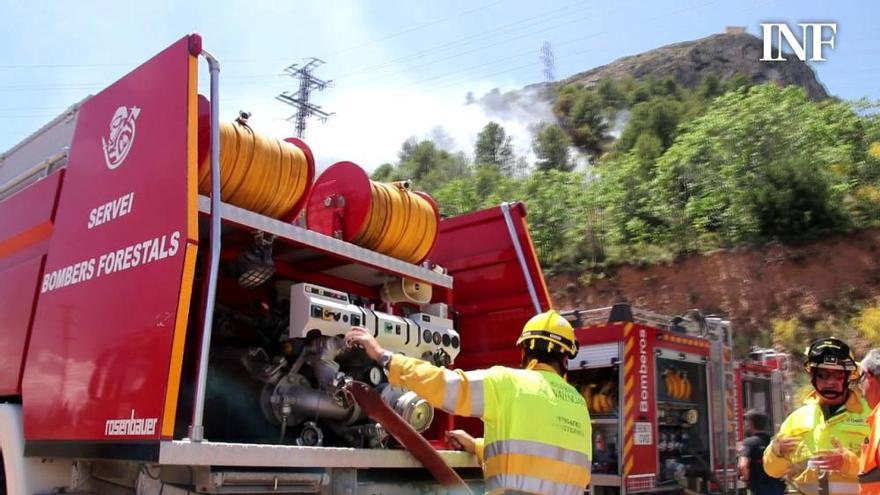 Controlado el incendio en Cocentaina que ha afectado a las faldas de Mariola