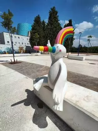Una multa de 400€ y la reparación de la estatua de Curro: la Policía Local de Sevilla busca a los responsables del robo