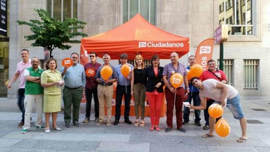 Candidatos y militantes de Ciudadanos. // FdV