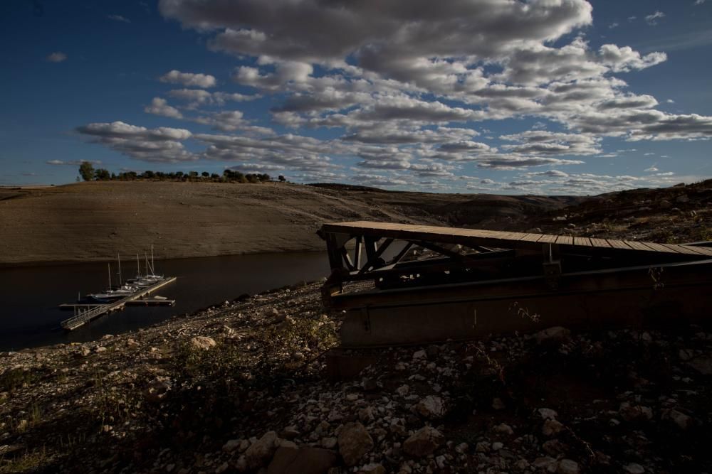 Sequía en Zamora: Mínimos en el embalse del Esla