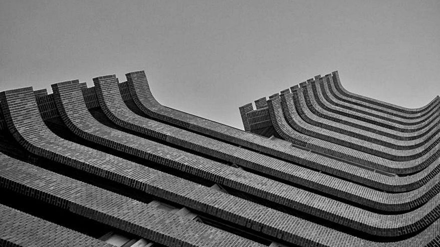 Bacalao arquitectónico en Las Naves