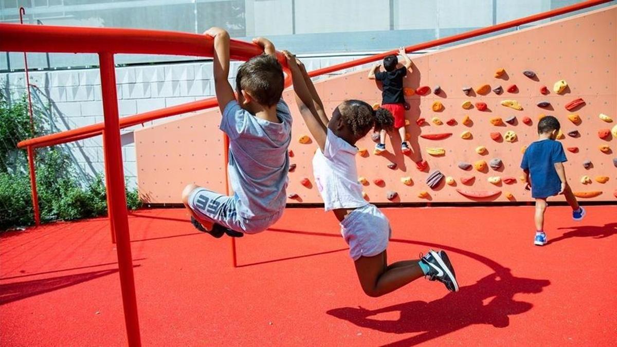Se buscan monitores de actividades extraescolares.