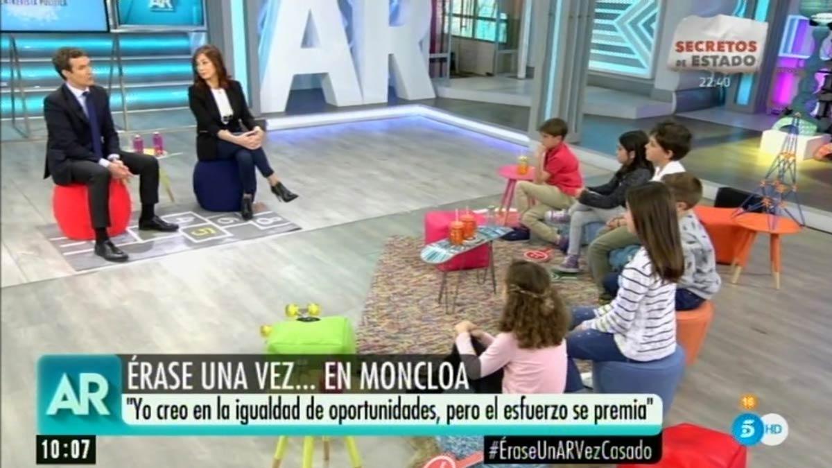 Casado, con Ana Rosa y los niños (T-5). 