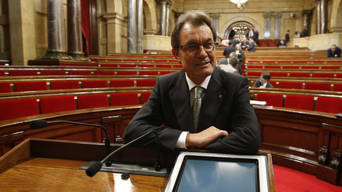 Mas, en el Parlament.