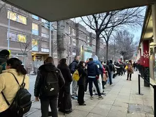 Carreteras y autobuses colapsados tras el descarrilamiento y el corte total de Rodalies