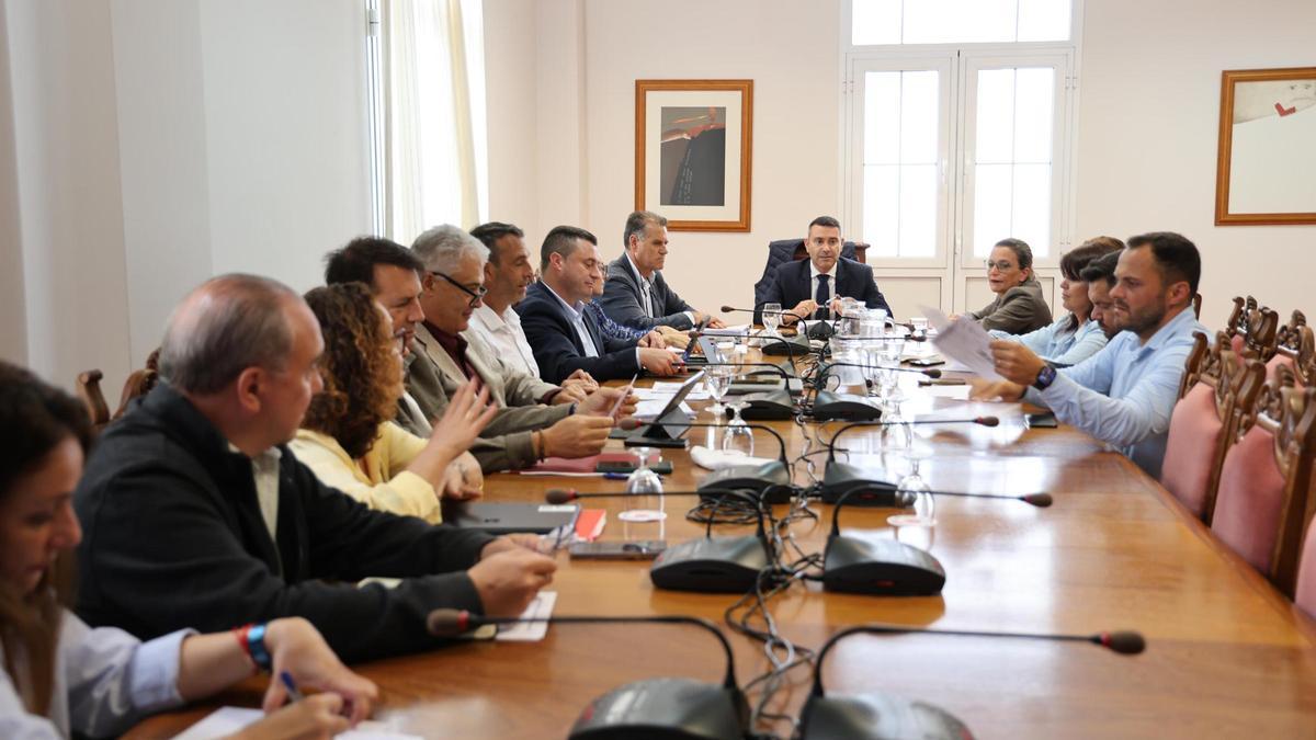 Asamblea del Consorcio del Agua de Lanzarote de abril de 2025.