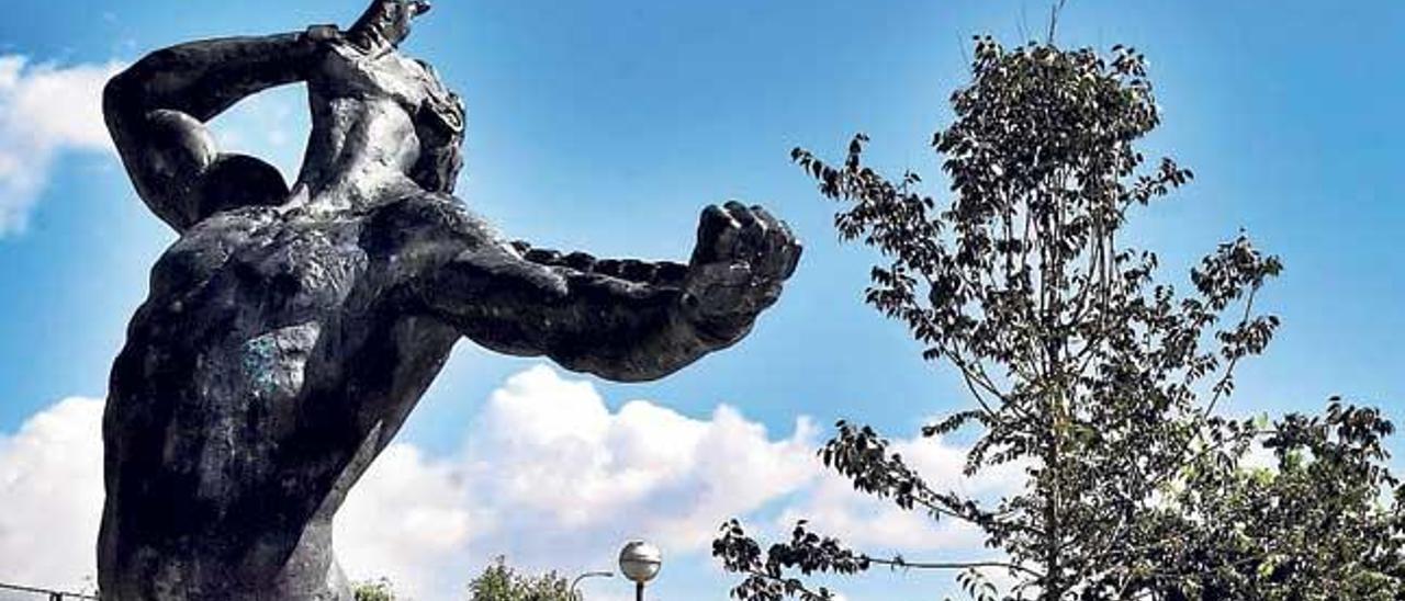 Escultura del hijo ilustre de Palma y líder ´agermanat´ Joanot Colom en Son Gotleu.
