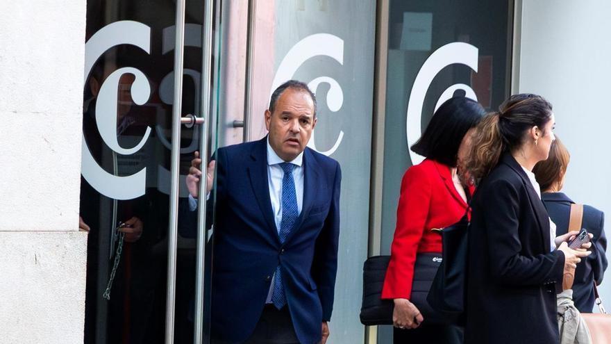 Hosbec sale de la Cámara de Baño y Quintanilla entra por el cupo de grandes empresas