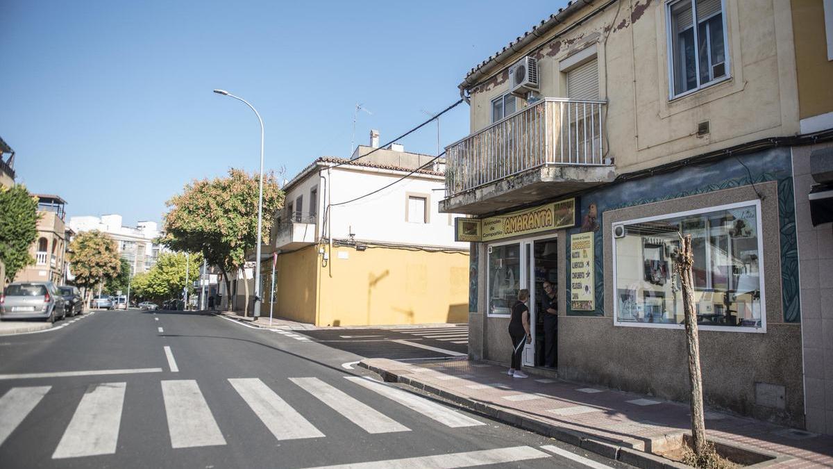 La calle Colombia, arteria principal del barrio de Llopis Ivorra.