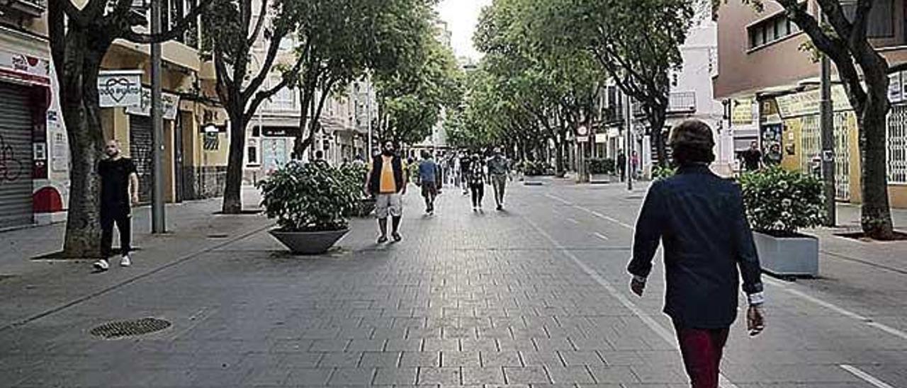 Imagen de la calle Blanquerna sin terrazas.